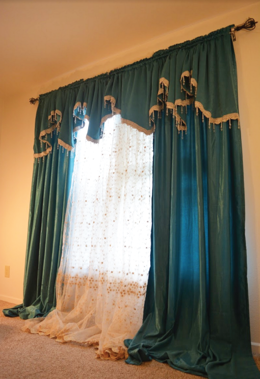 Curtains - Image 2